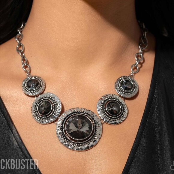 Global Glamour - Necklace - Picture 1 of 3